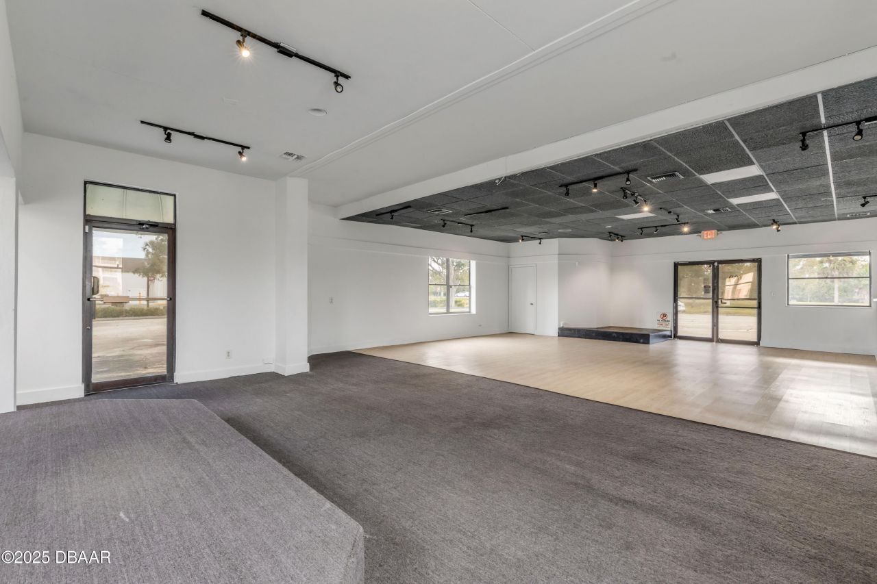 109 N Causeway, New Smyrna Beach, FL 32169 Photo