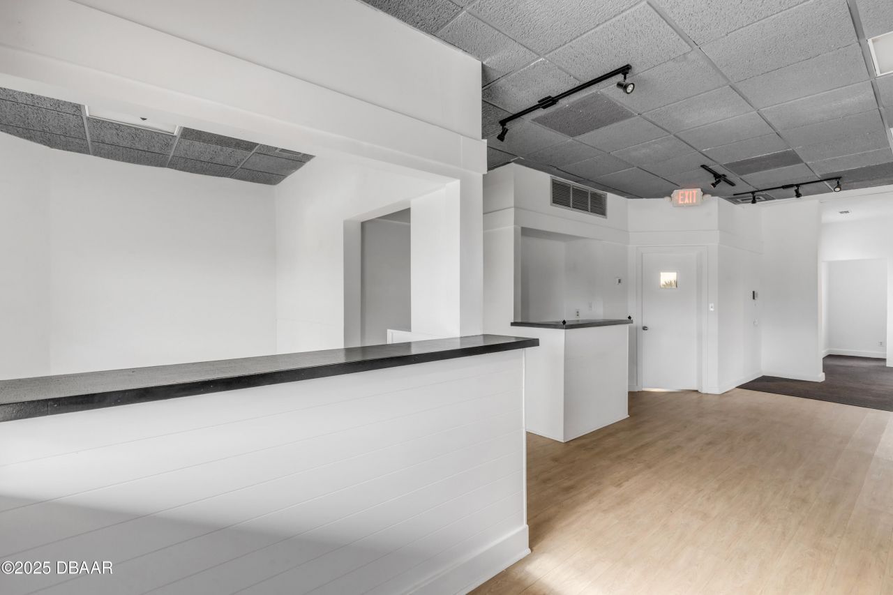 109 N Causeway, New Smyrna Beach, FL 32169 Photo