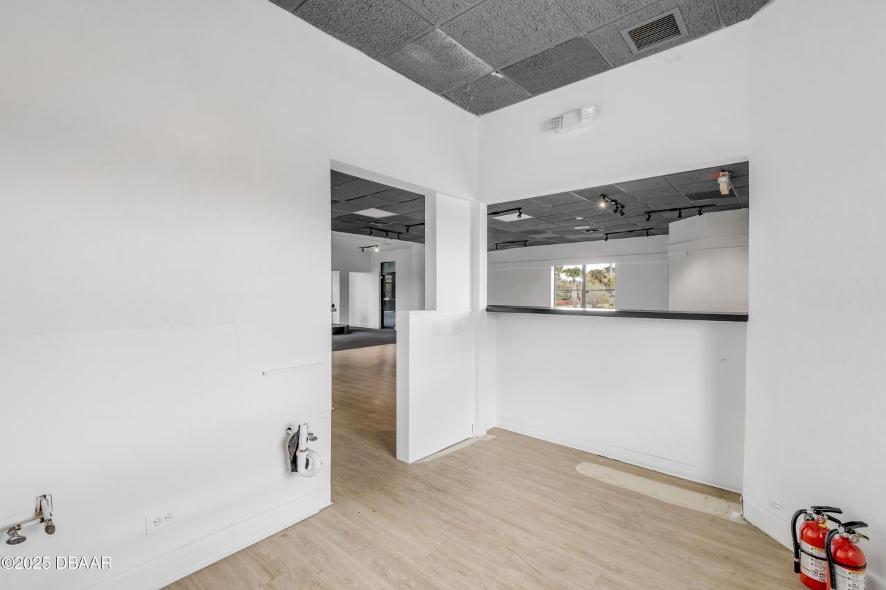 109 N Causeway, New Smyrna Beach, FL 32169 Photo