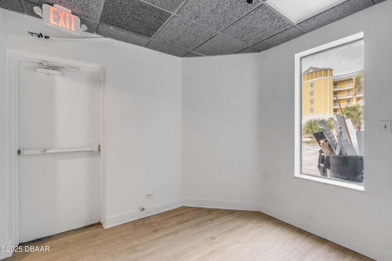 109 N Causeway, New Smyrna Beach, FL 32169 Photo