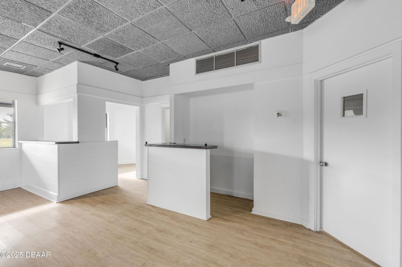 109 N Causeway, New Smyrna Beach, FL 32169 Photo