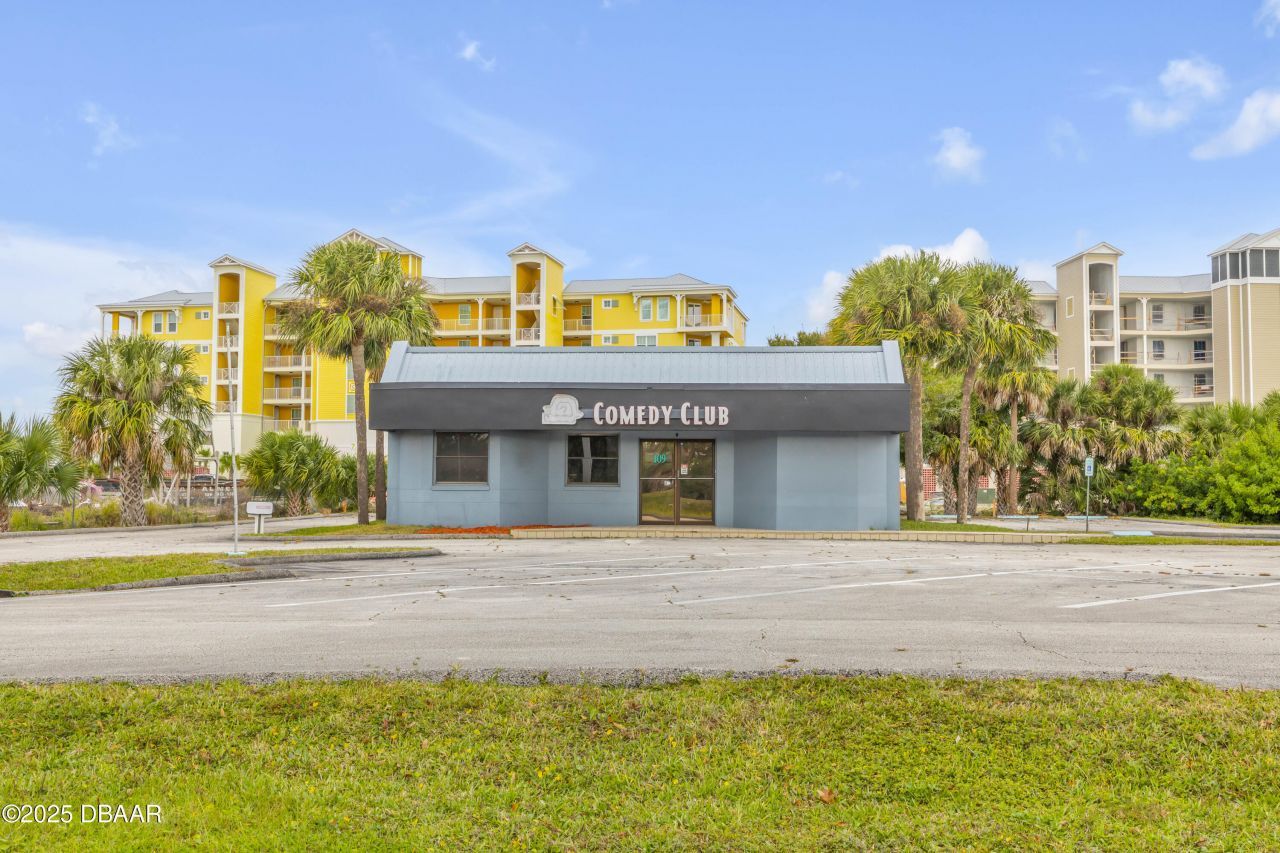 109 N Causeway, New Smyrna Beach, FL 32169 Photo