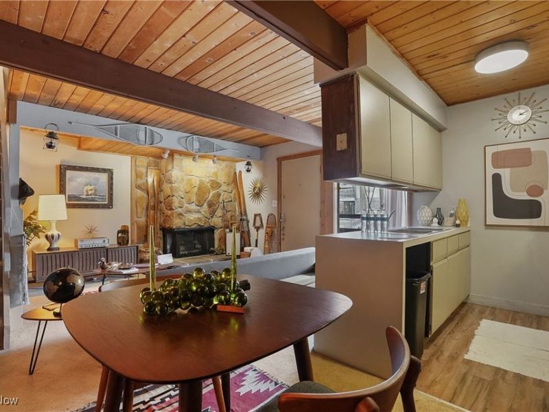 1722 Treetop Trail, Unit 11, Akron, OH 44313 Photo 9