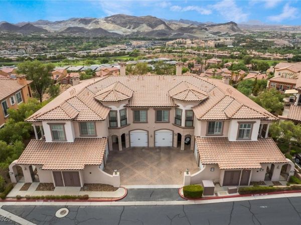 24 Via Vasari , Unit 204, Henderson, NV 89011