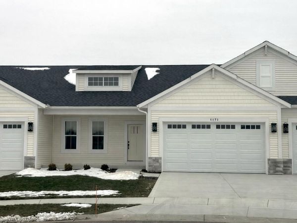6439 Railbridge Court SE, Unit 23, Caledonia, MI 49316