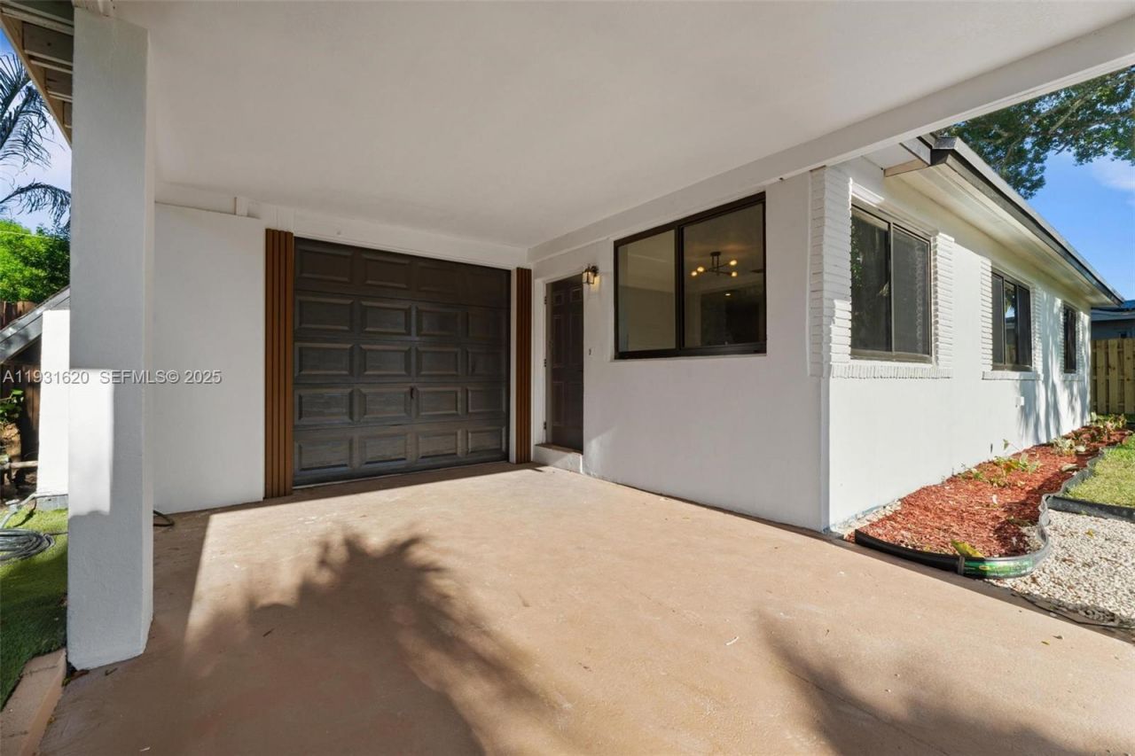 1516 SW 30th Terrace , Fort Lauderdale, FL 33312 Photo