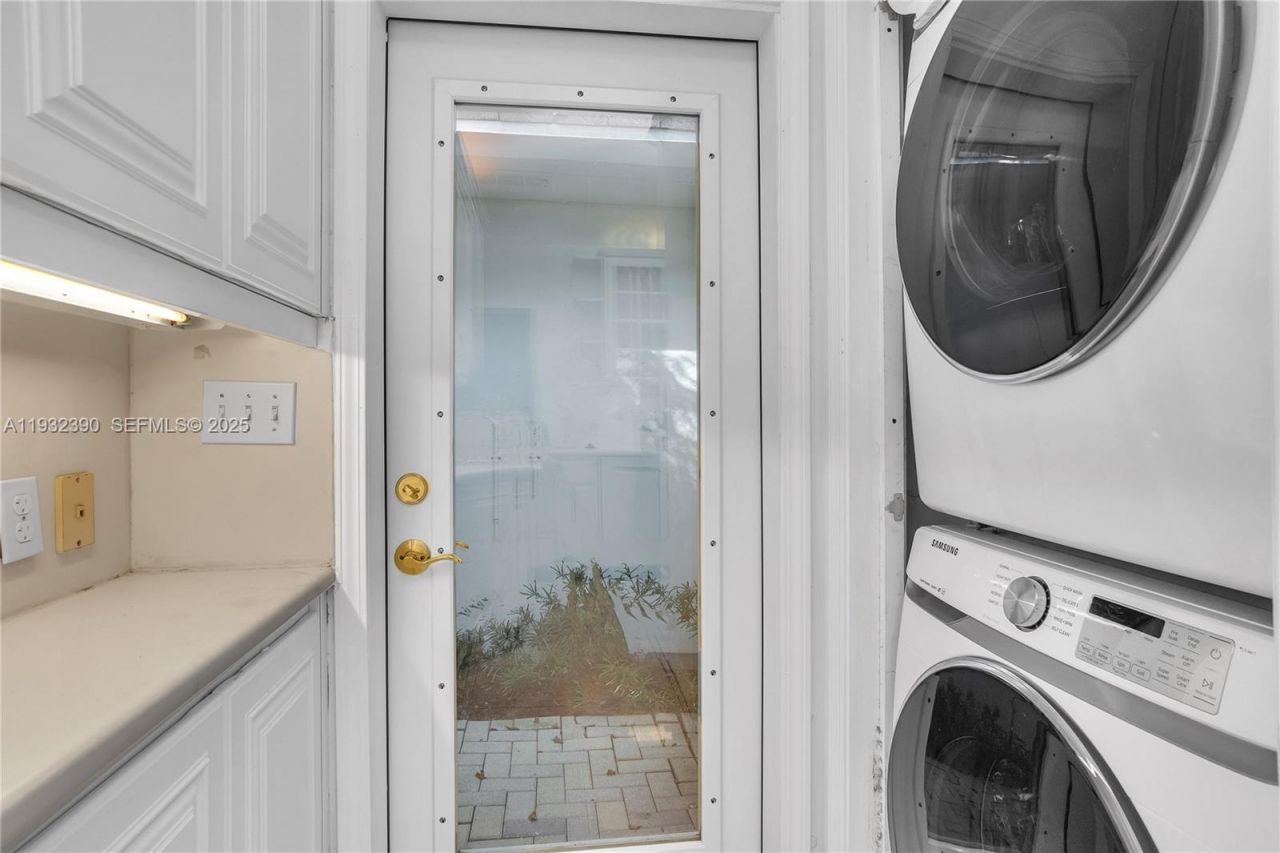 205 NE 16th Ter, Fort Lauderdale, FL 33301 Photo