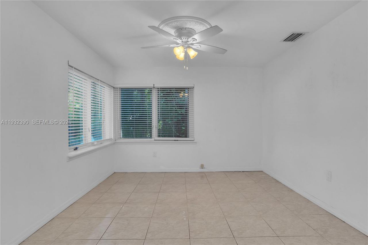 205 NE 16th Ter, Fort Lauderdale, FL 33301 Photo
