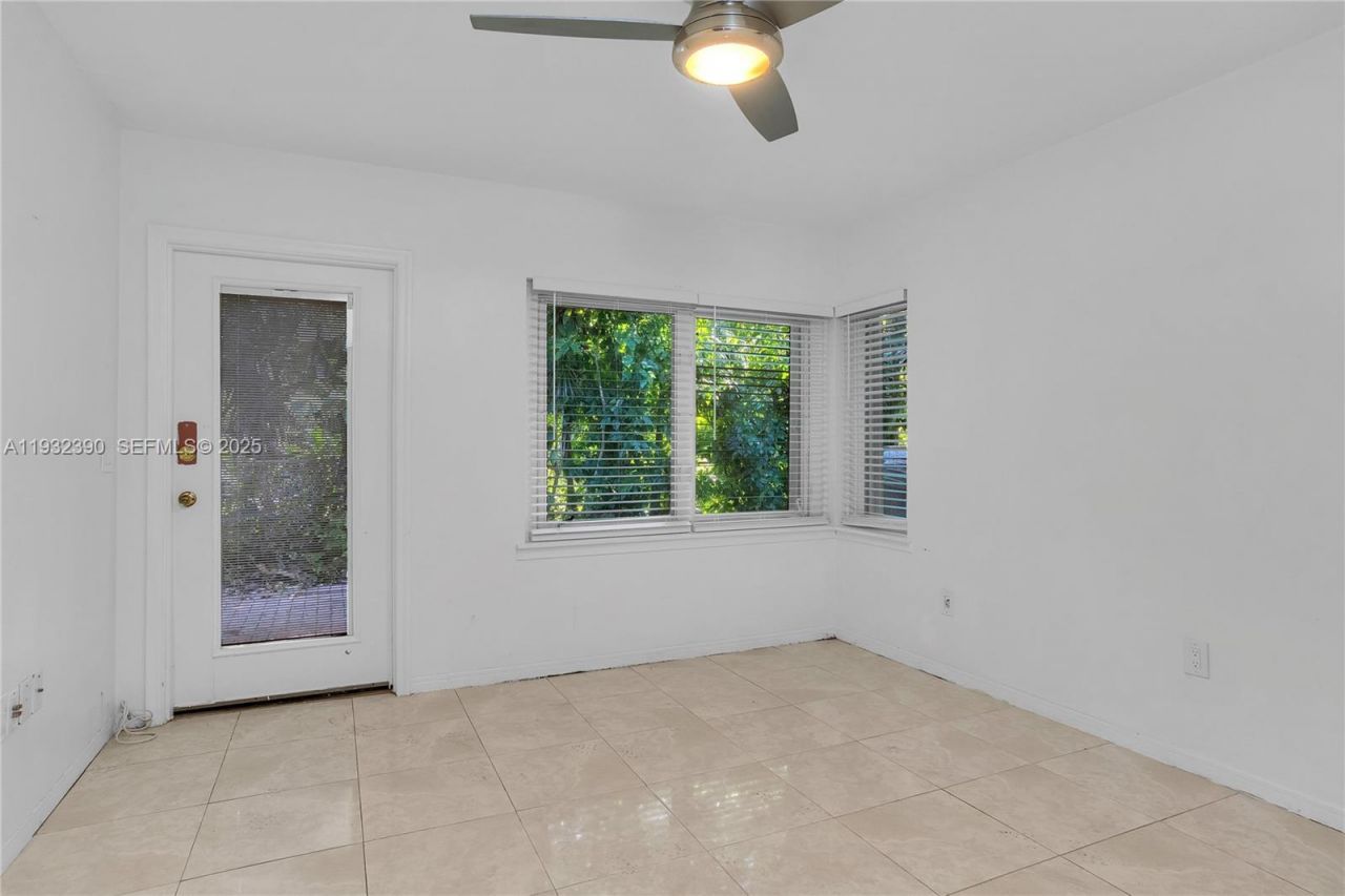 205 NE 16th Ter, Fort Lauderdale, FL 33301 Photo