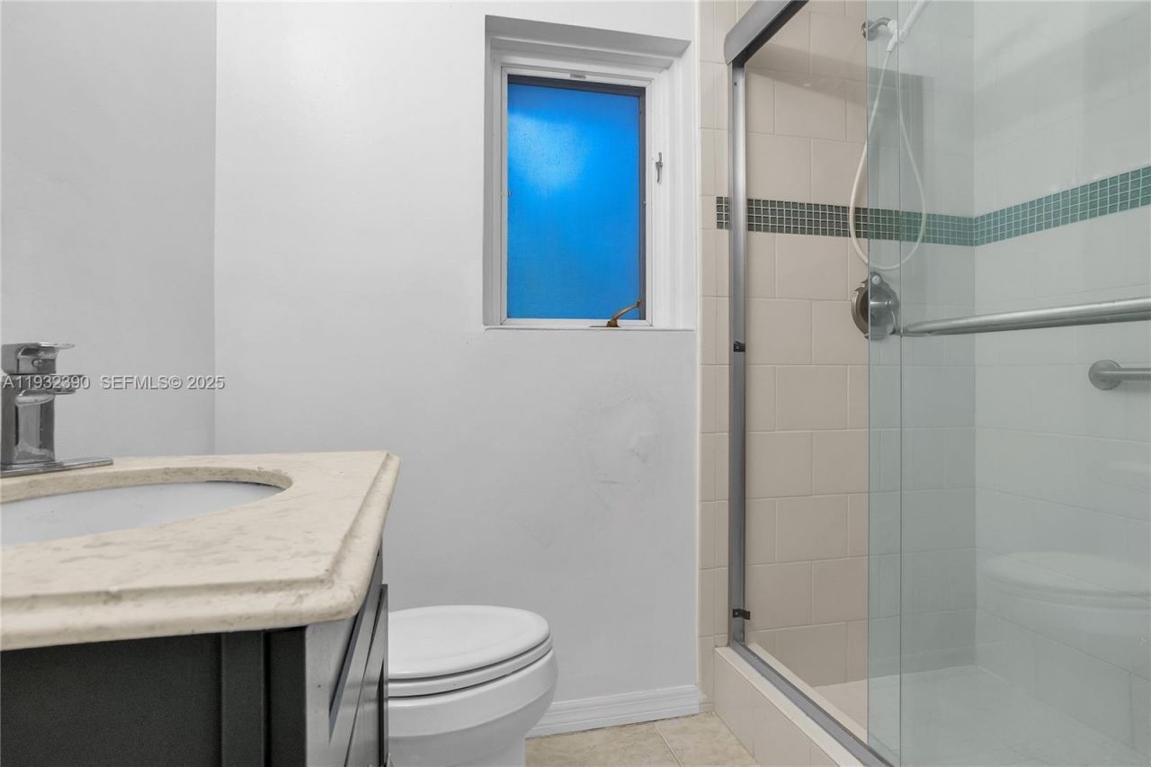 205 NE 16th Ter, Fort Lauderdale, FL 33301 Photo