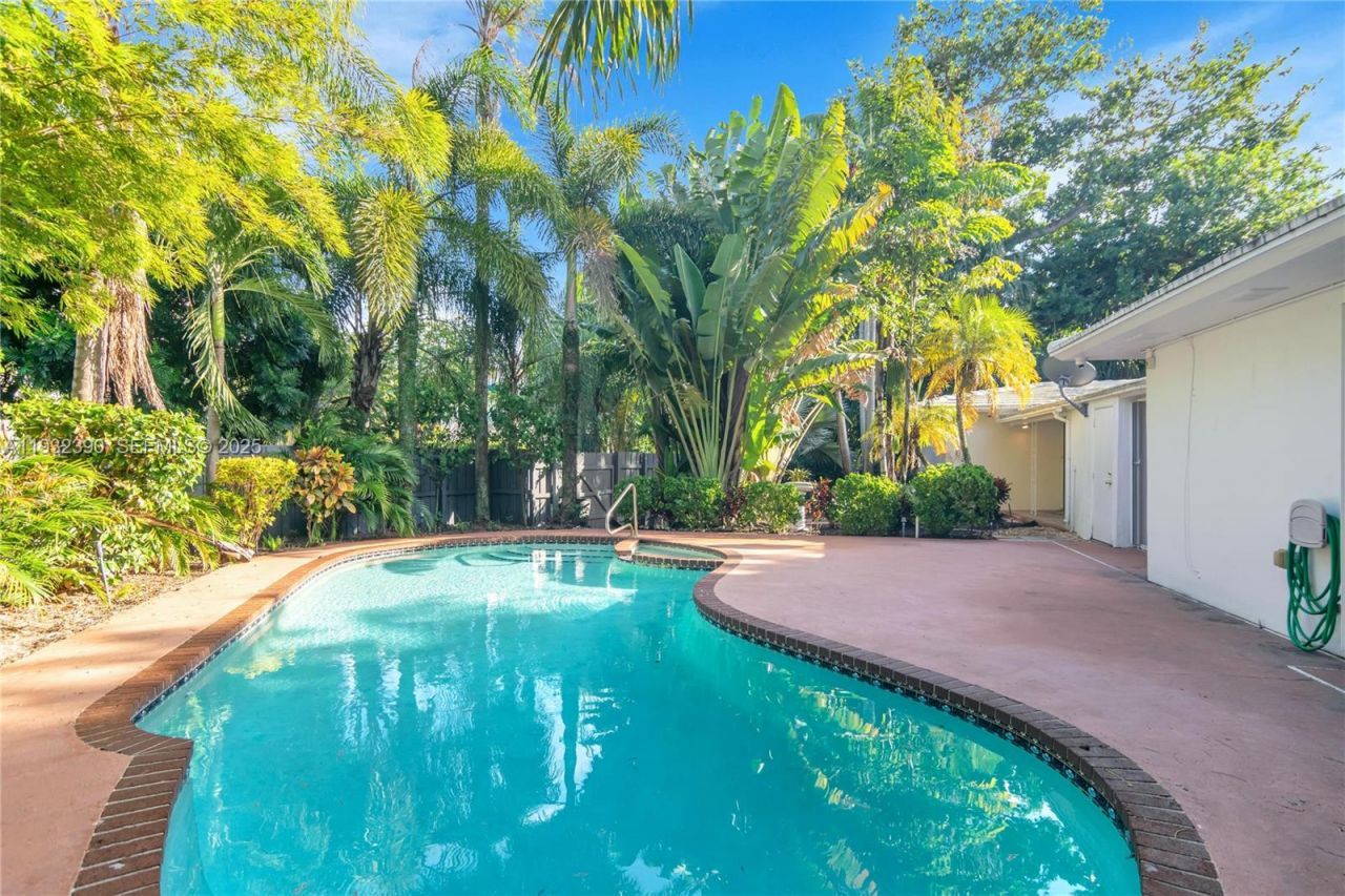 205 NE 16th Ter, Fort Lauderdale, FL 33301 Photo