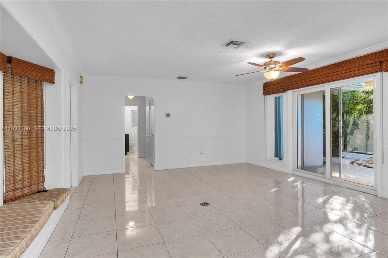 205 NE 16th Ter, Fort Lauderdale, FL 33301 Photo
