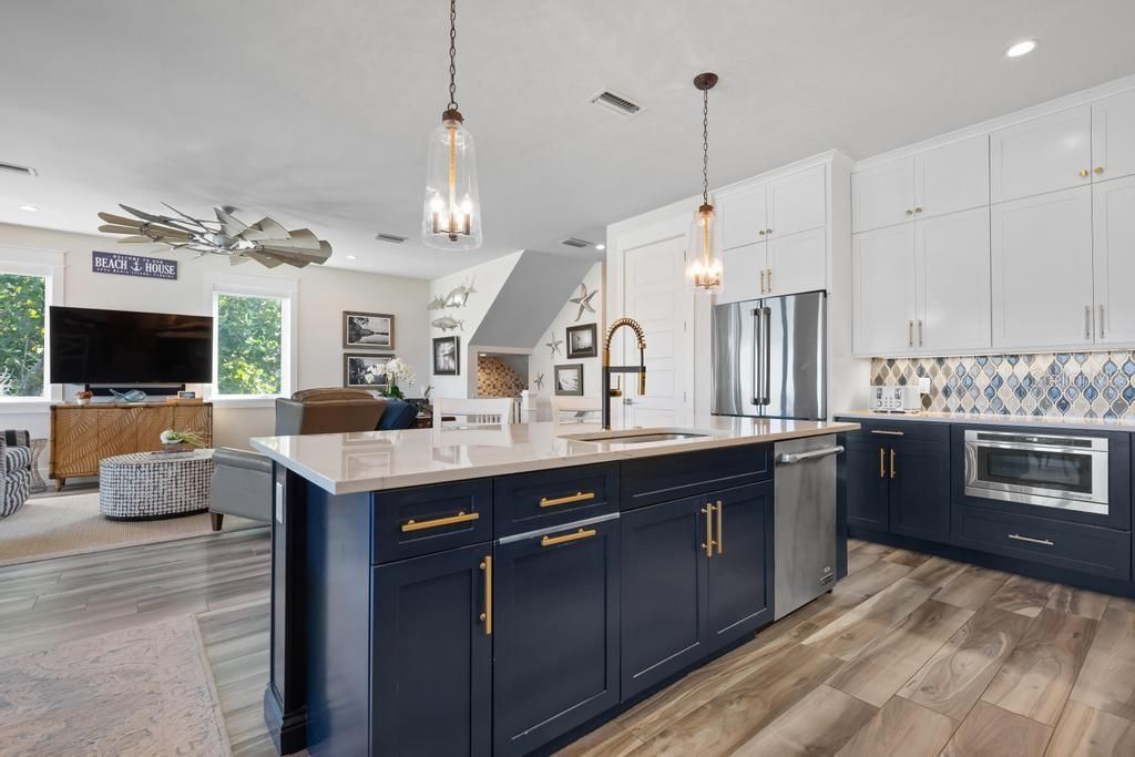 915 N Shore Drive, Anna Maria, FL 34216 Photo