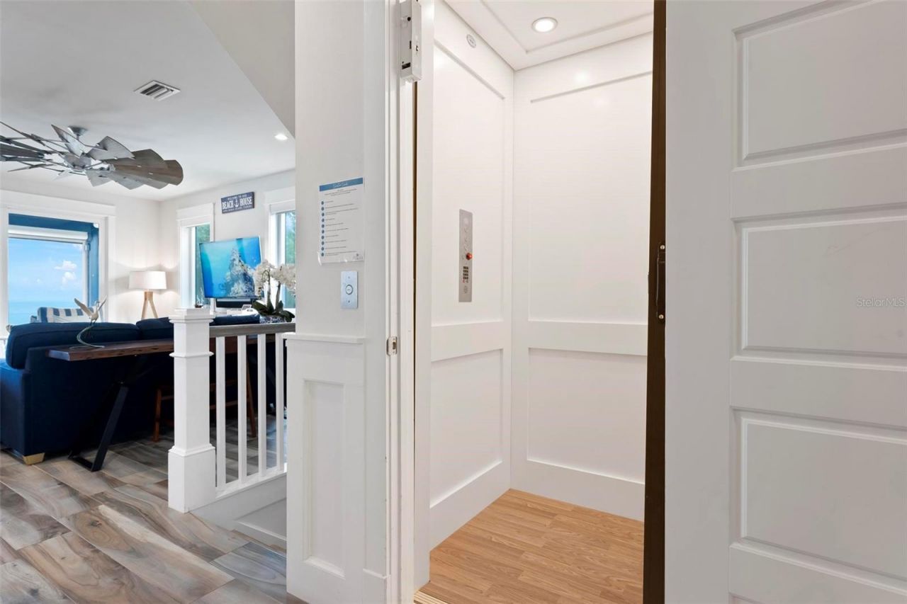 915 N Shore Drive, Anna Maria, FL 34216 Photo