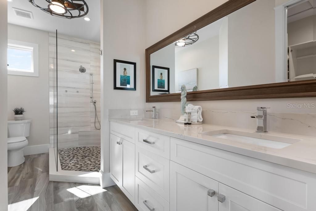915 N Shore Drive, Anna Maria, FL 34216 Photo