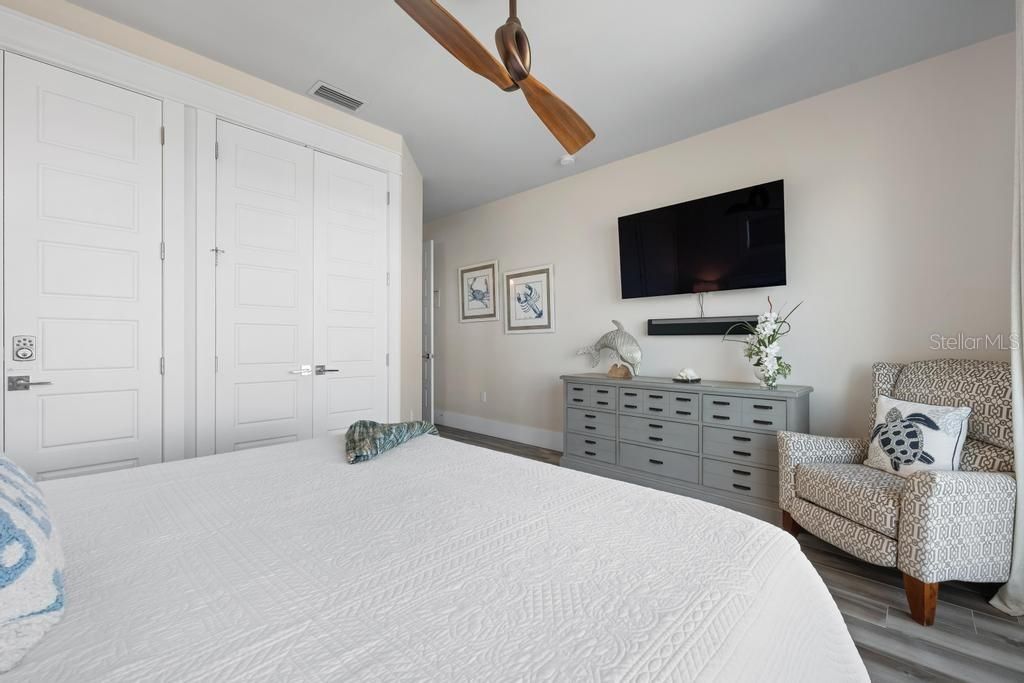 915 N Shore Drive, Anna Maria, FL 34216 Photo