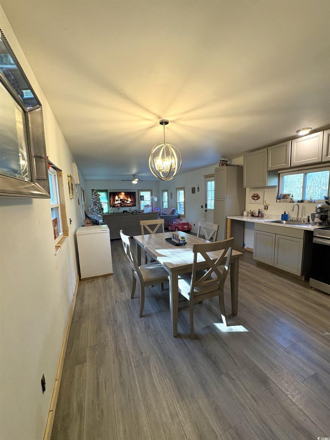 951 Saint John Rd. Photo 7