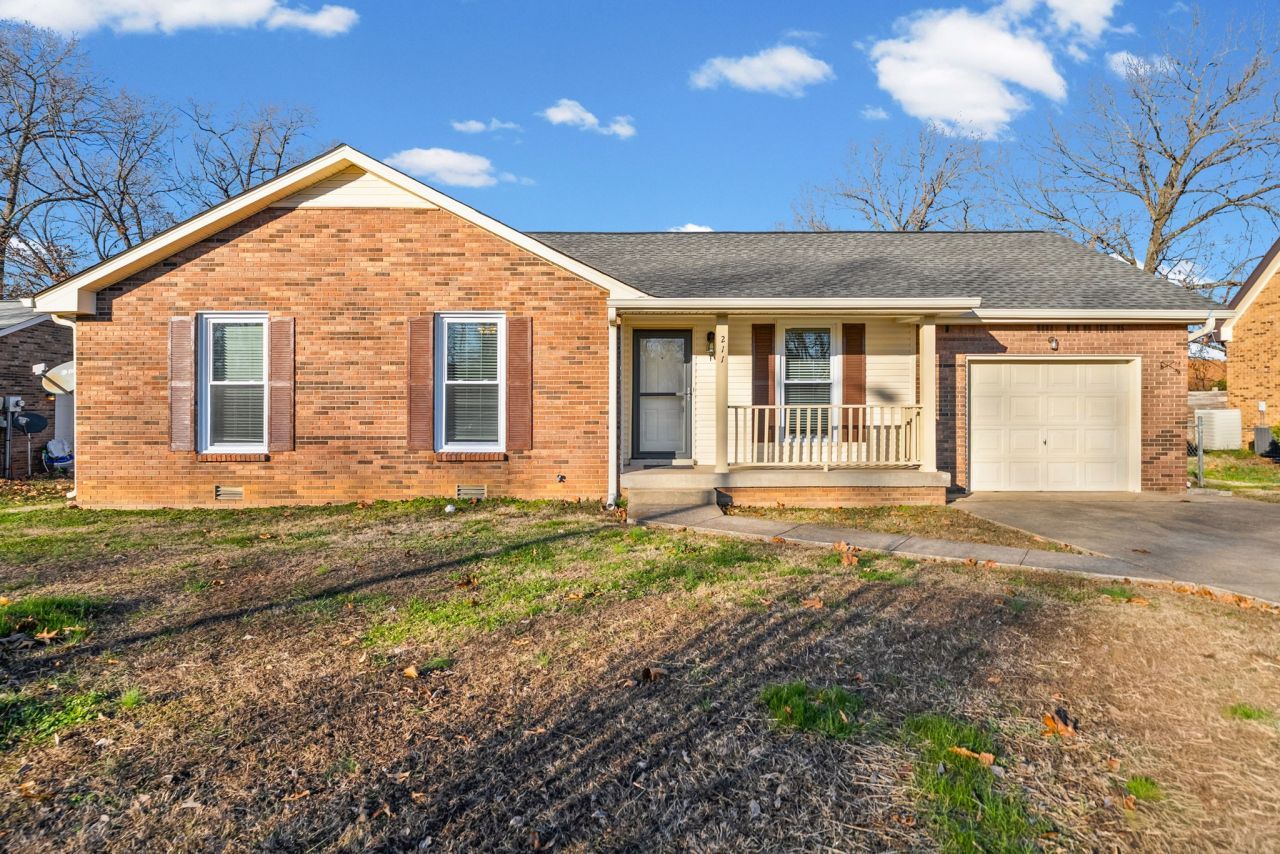 211 Millstone Cir, Clarksville, TN 37042 Main Photo