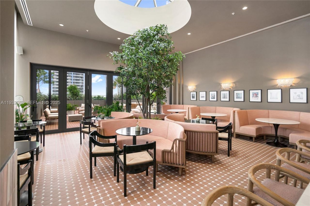 11 NE 6th St, Unit 2005, Miami, FL 33132 Photo