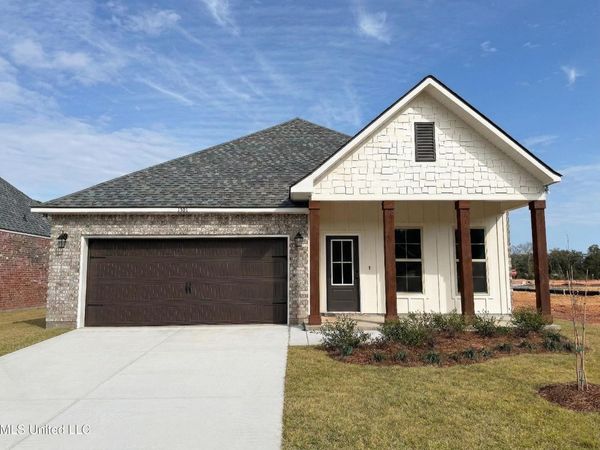 1303 Redfish Drive, Gulfport, MS 39507