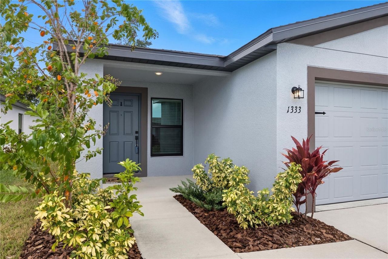 1333 Barnacle Bay Place, Tampa, FL 33619 Main Photo