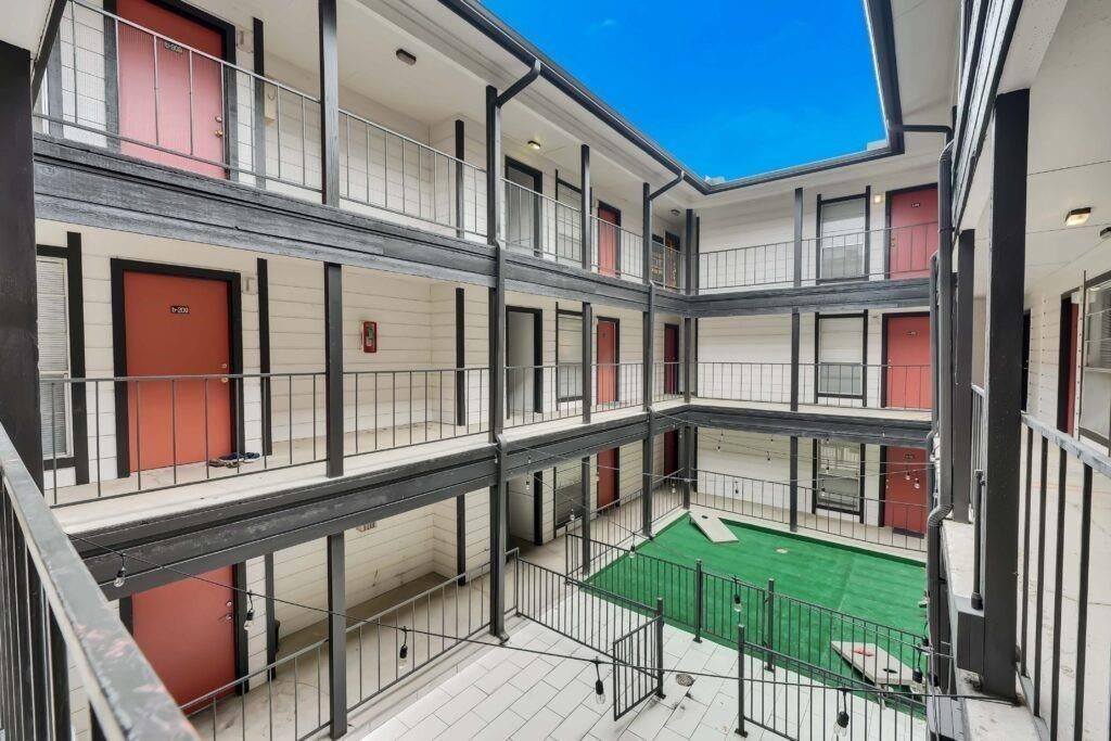 2803 Hemphill Park, Unit B305, Austin, TX 78705 Main Photo