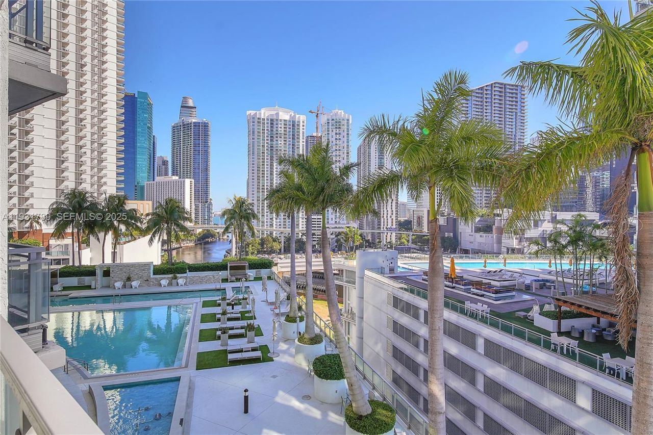 90 SW 3rd St, Unit 1213, Miami, FL 33130 Photo