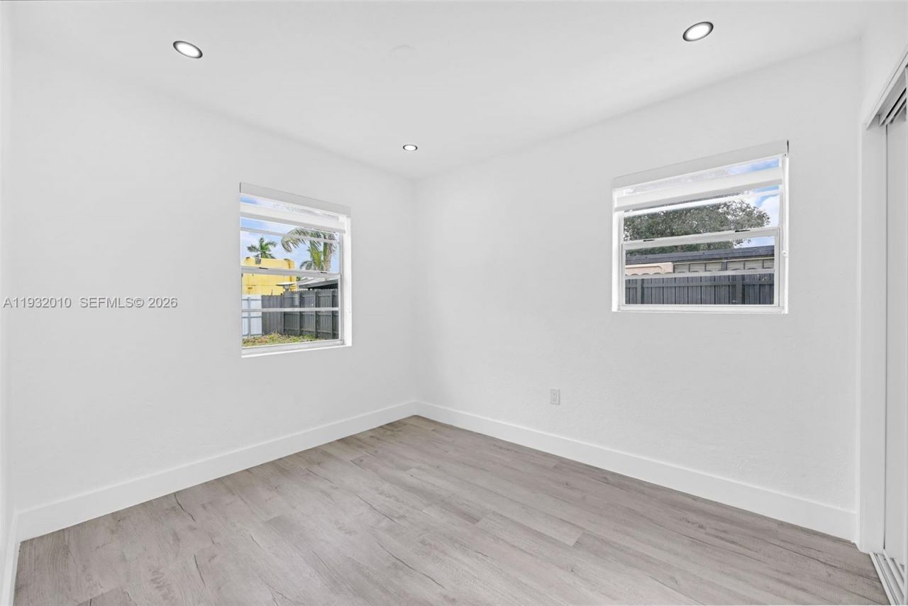 12621 NW 22nd Ct, Miami, FL 33167 Photo