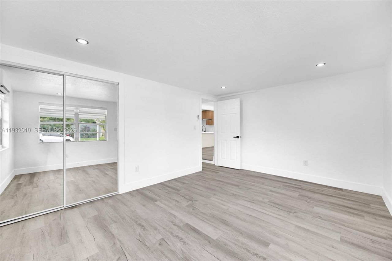 12621 NW 22nd Ct, Miami, FL 33167 Photo