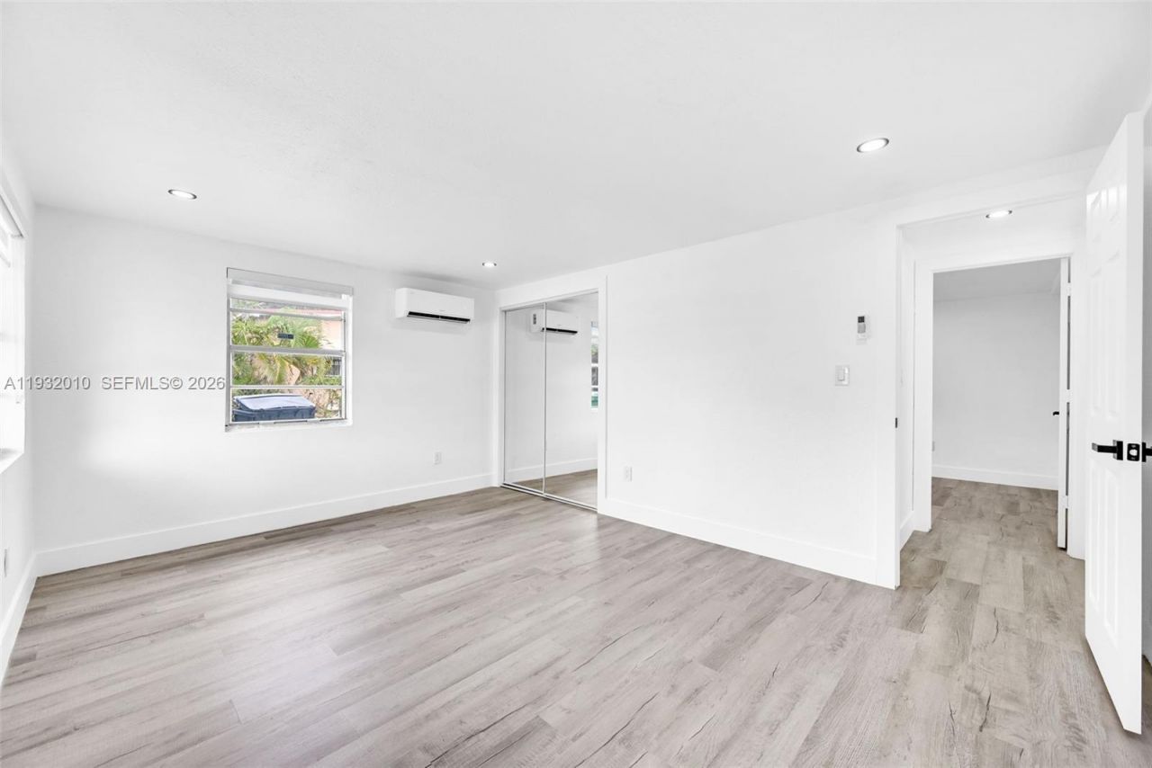 12621 NW 22nd Ct, Miami, FL 33167 Photo