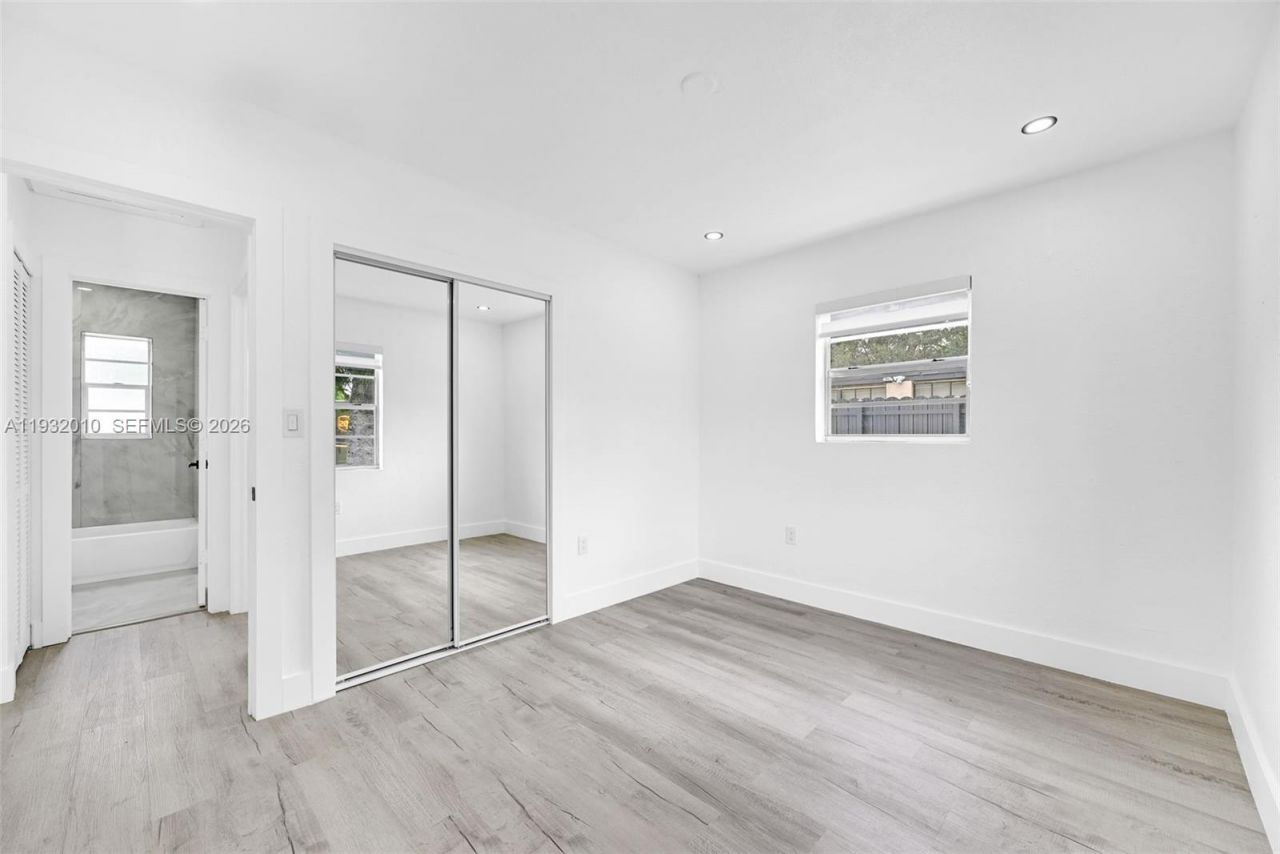 12621 NW 22nd Ct, Miami, FL 33167 Photo