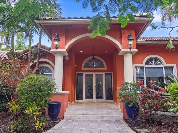 11825 S Mitchell Manor Cir, Pinecrest, FL 33156