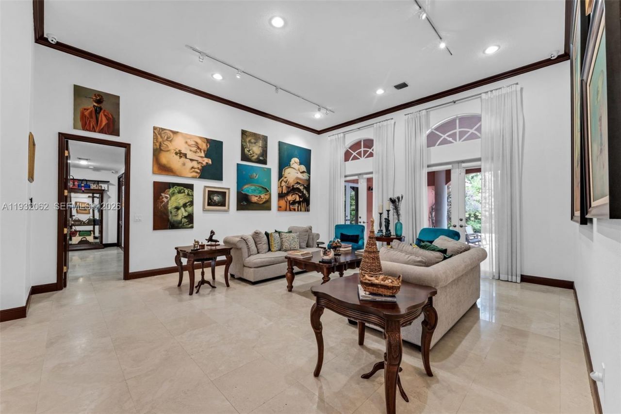 11825 S Mitchell Manor Cir, Pinecrest, FL 33156 Photo