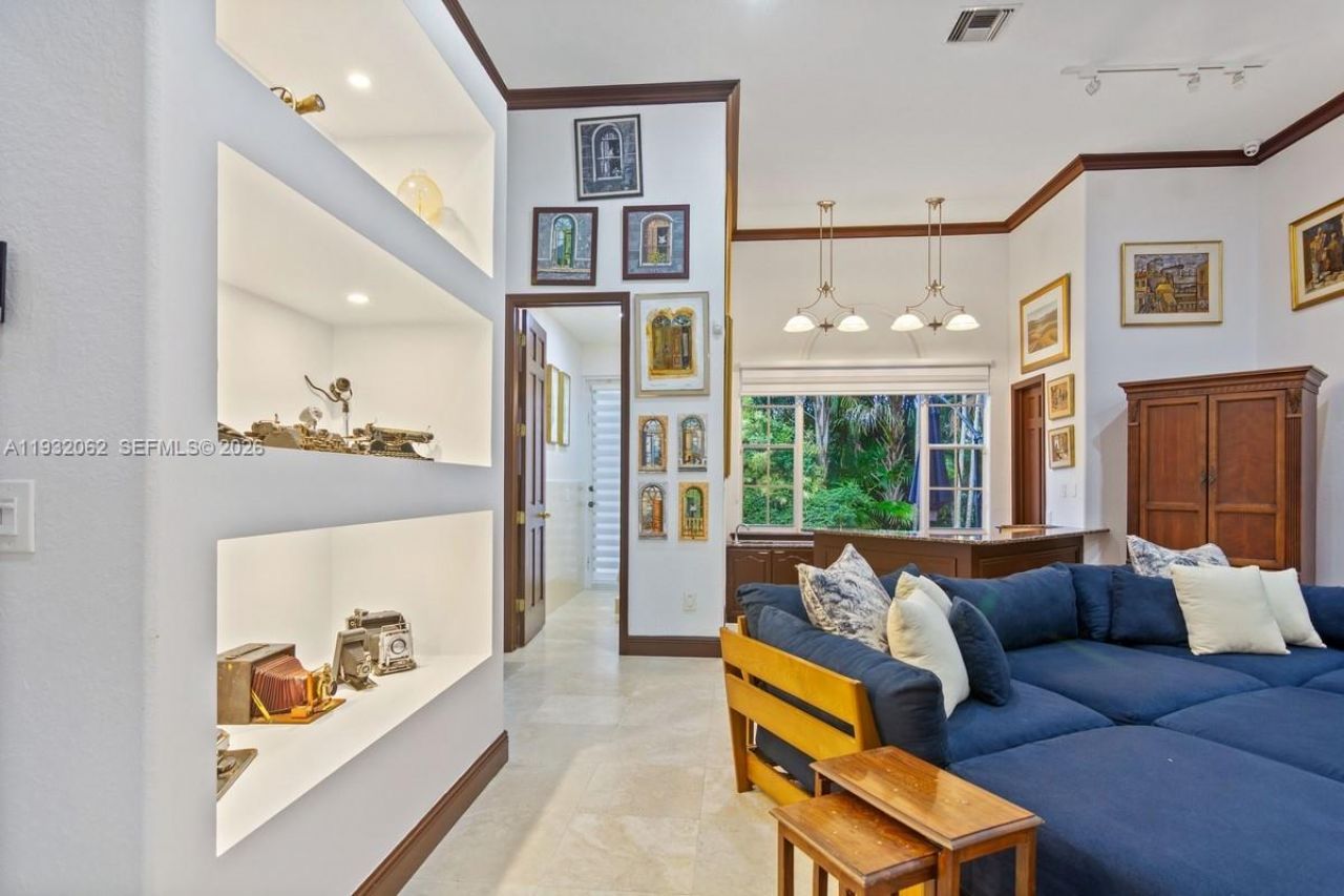 11825 S Mitchell Manor Cir, Pinecrest, FL 33156 Photo