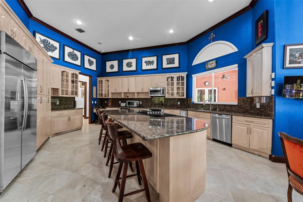 11825 S Mitchell Manor Cir, Pinecrest, FL 33156 Photo