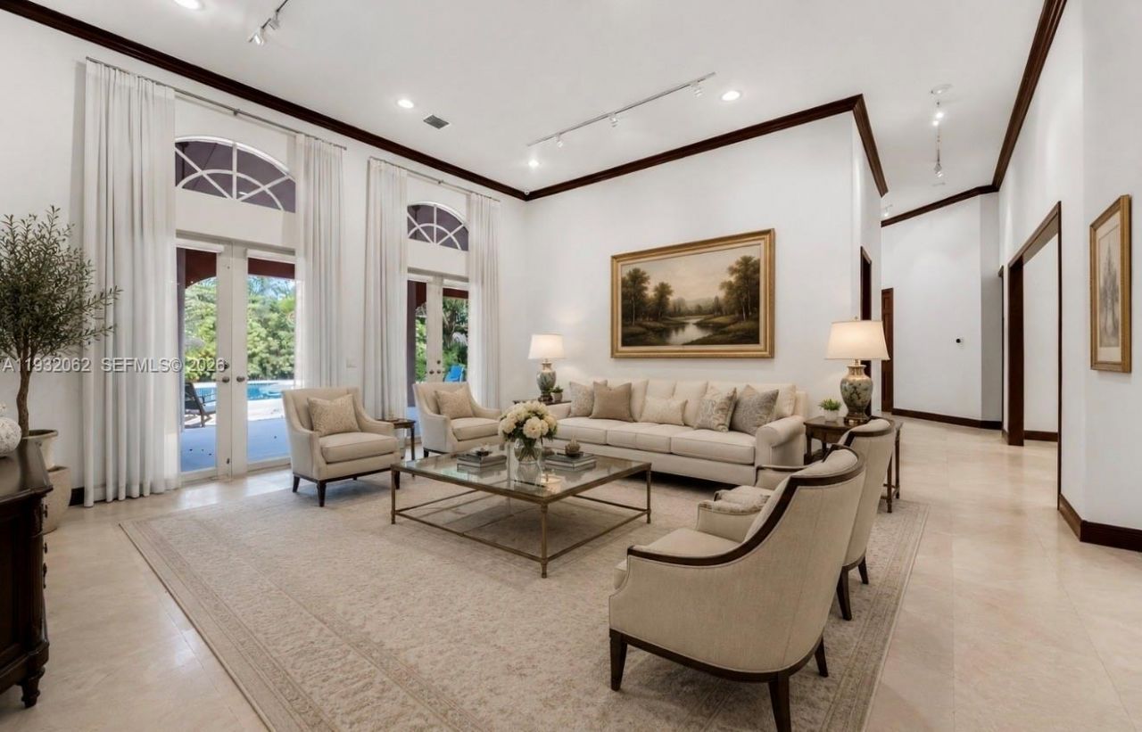 11825 S Mitchell Manor Cir, Pinecrest, FL 33156 Photo
