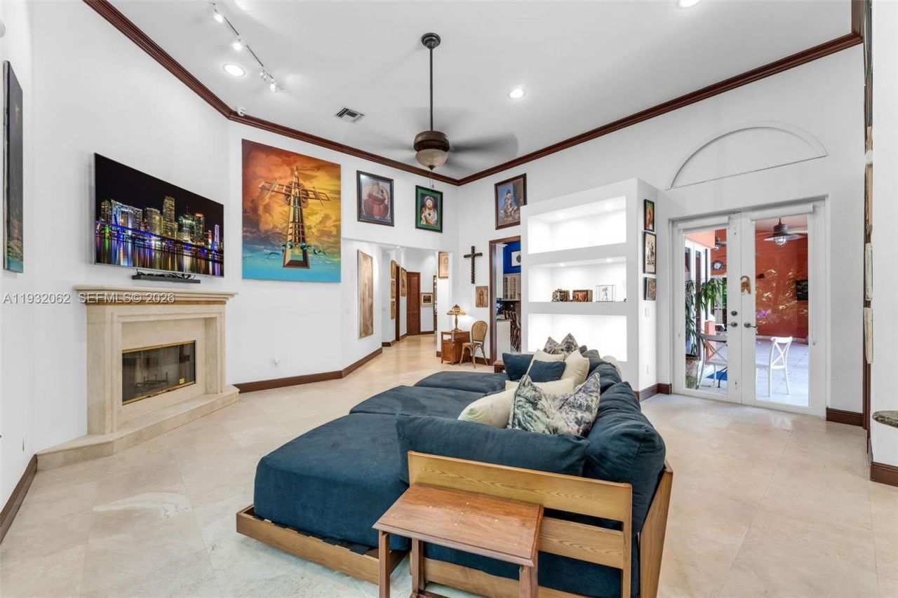 11825 S Mitchell Manor Cir, Pinecrest, FL 33156 Photo