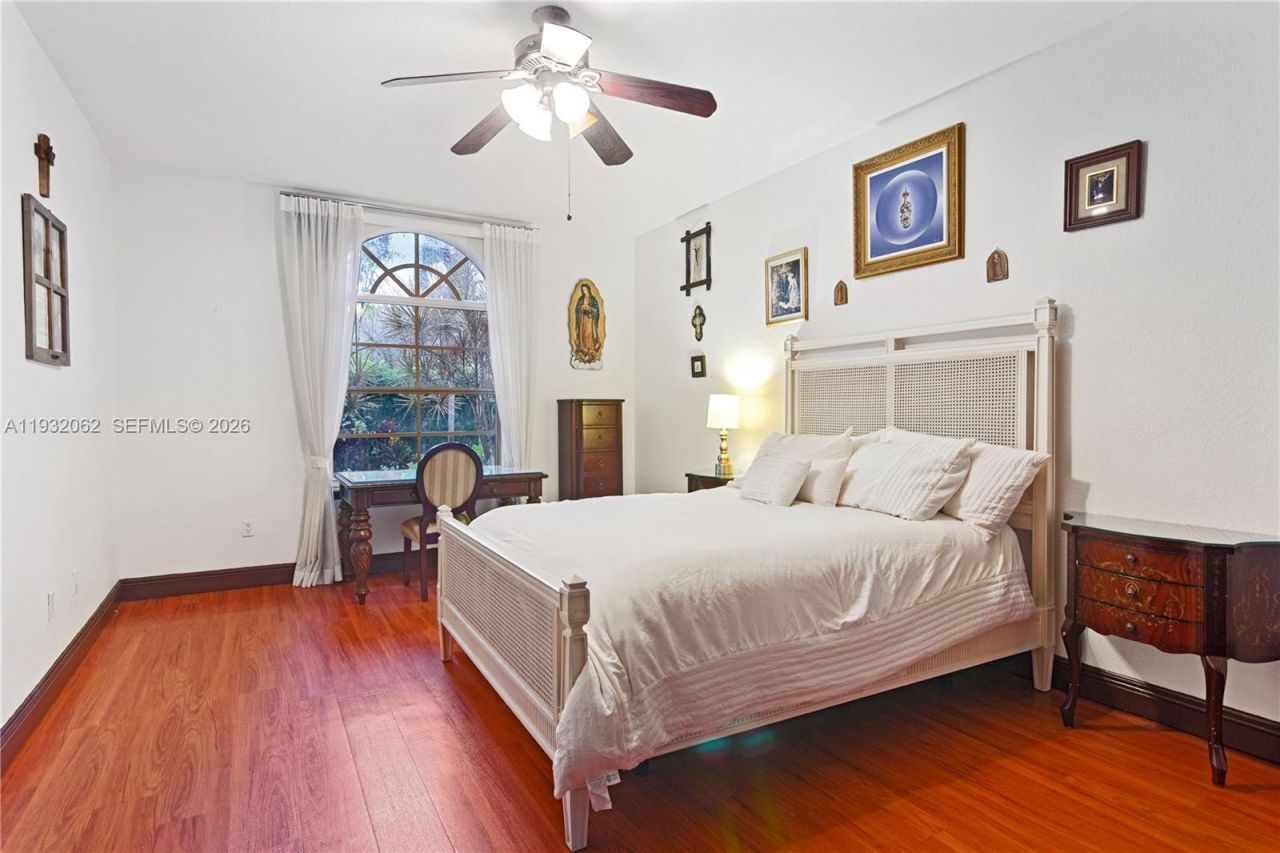 11825 S Mitchell Manor Cir, Pinecrest, FL 33156 Photo