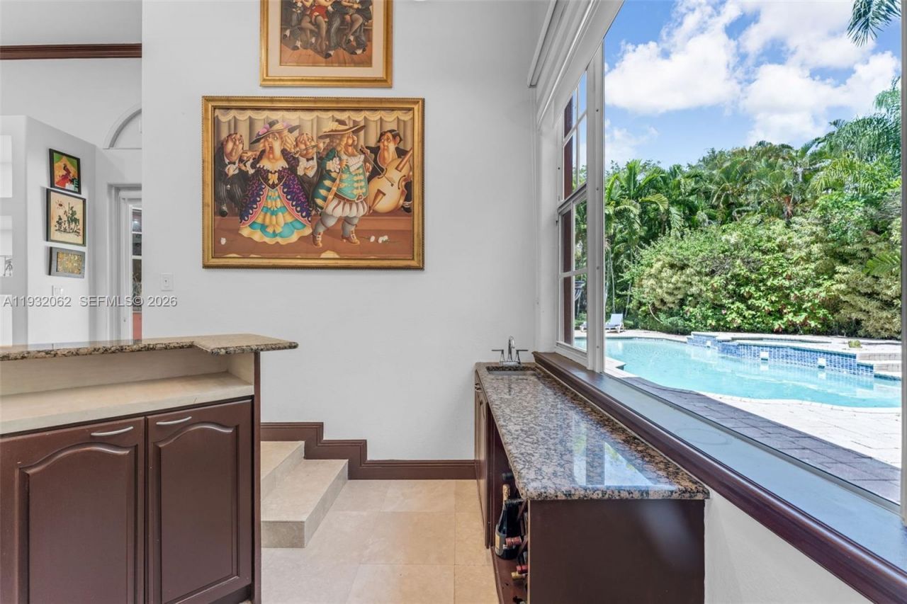 11825 S Mitchell Manor Cir, Pinecrest, FL 33156 Photo