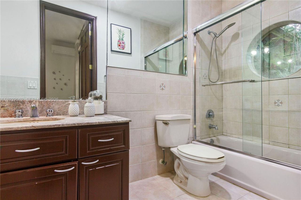 11825 S Mitchell Manor Cir, Pinecrest, FL 33156 Photo