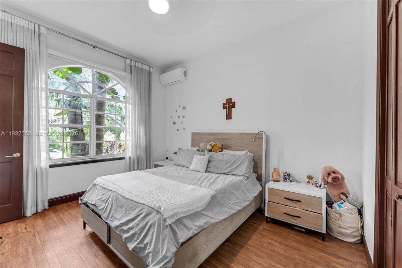 11825 S Mitchell Manor Cir, Pinecrest, FL 33156 Photo