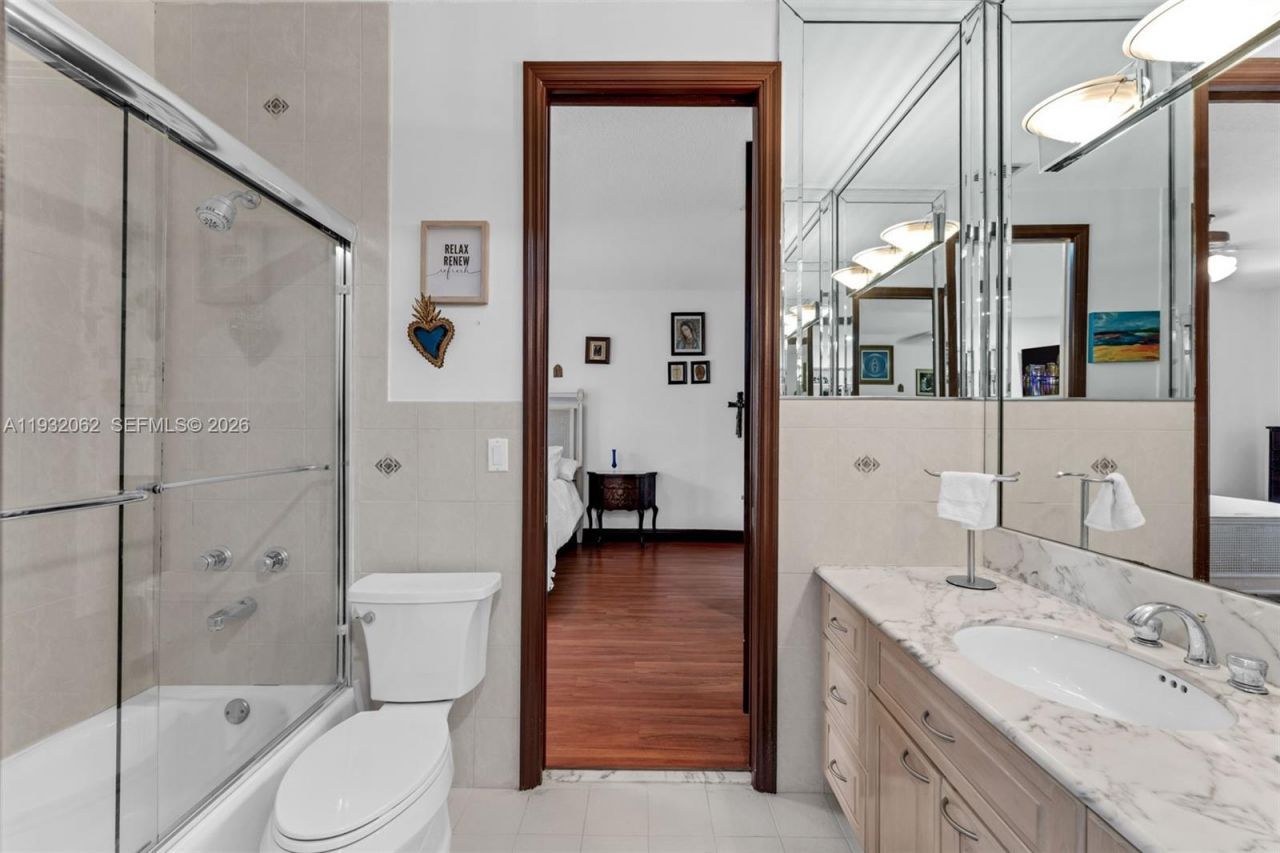 11825 S Mitchell Manor Cir, Pinecrest, FL 33156 Photo