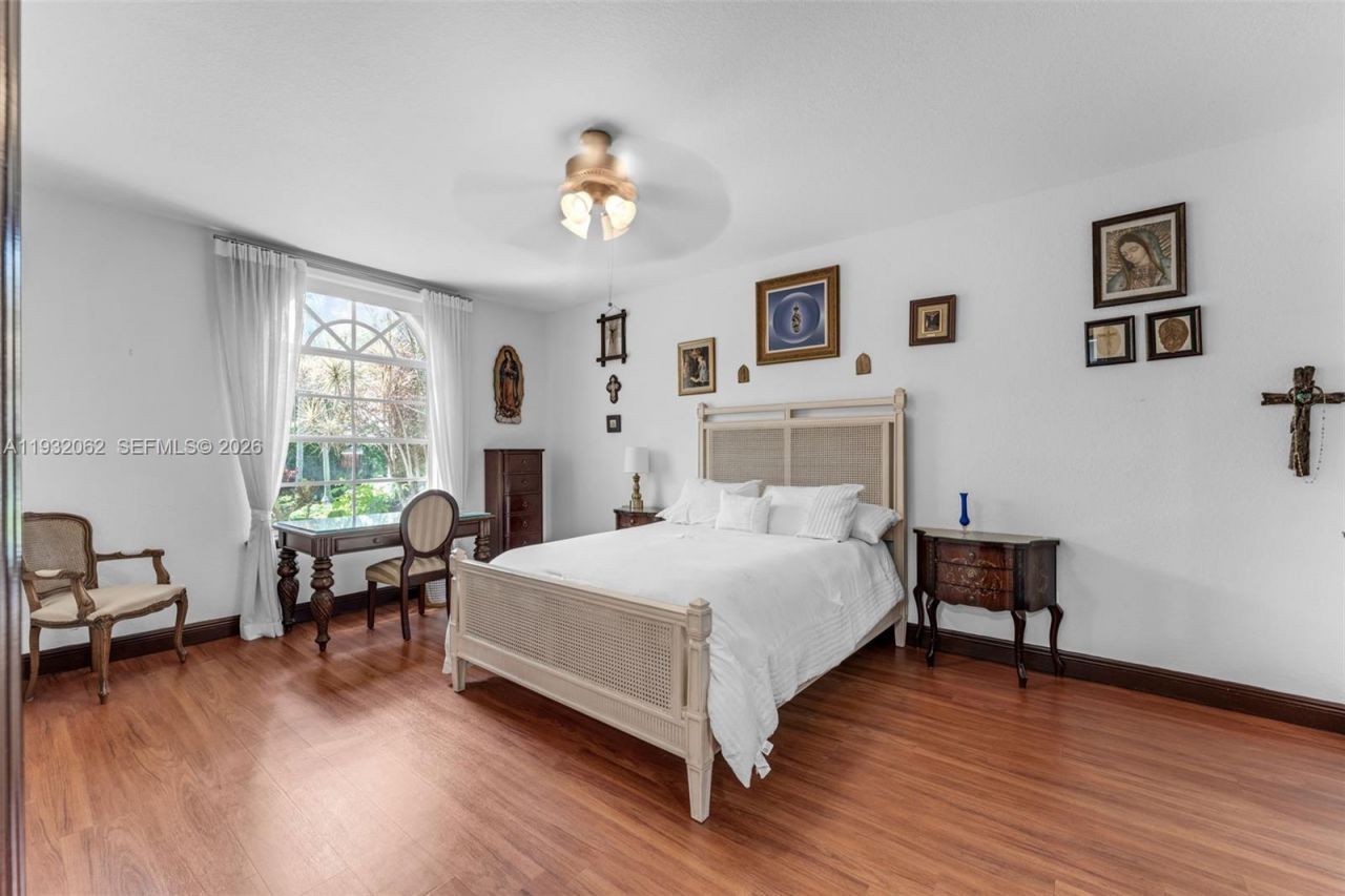 11825 S Mitchell Manor Cir, Pinecrest, FL 33156 Photo