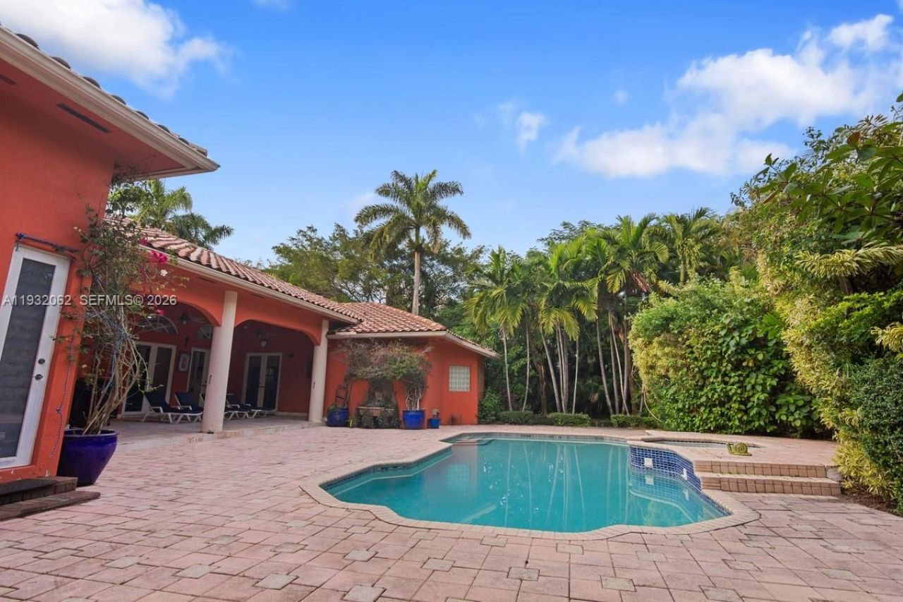 11825 S Mitchell Manor Cir, Pinecrest, FL 33156 Photo