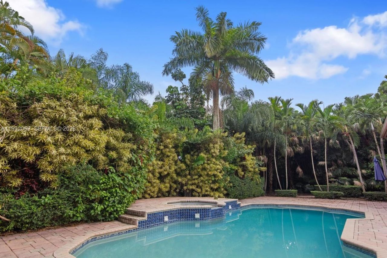 11825 S Mitchell Manor Cir, Pinecrest, FL 33156 Photo