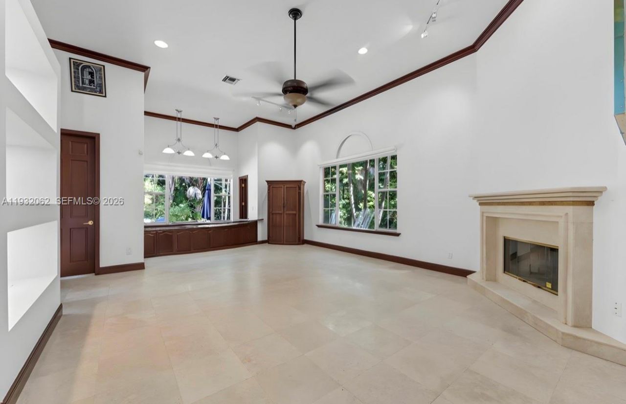 11825 S Mitchell Manor Cir, Pinecrest, FL 33156 Photo