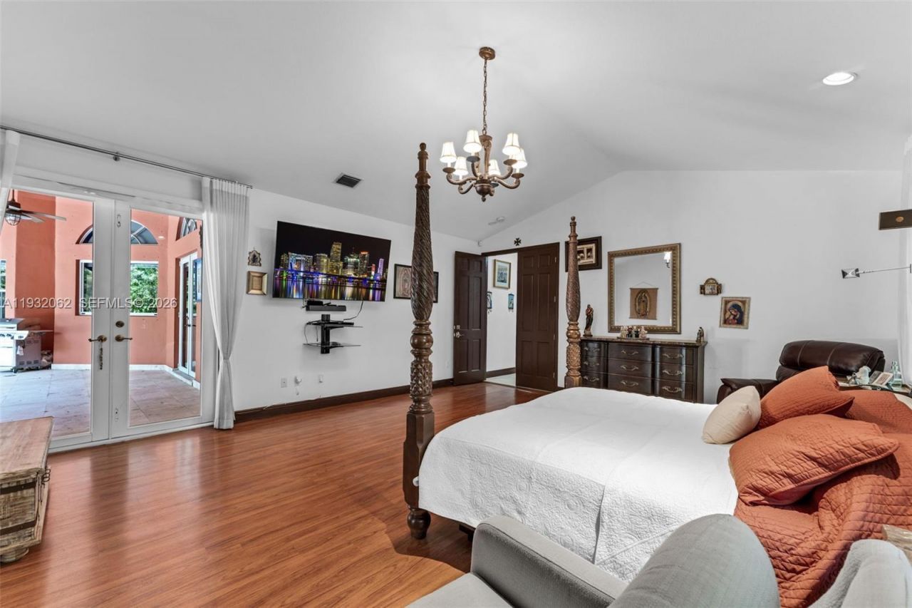 11825 S Mitchell Manor Cir, Pinecrest, FL 33156 Photo