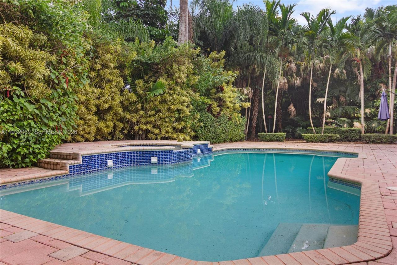 11825 S Mitchell Manor Cir, Pinecrest, FL 33156 Photo