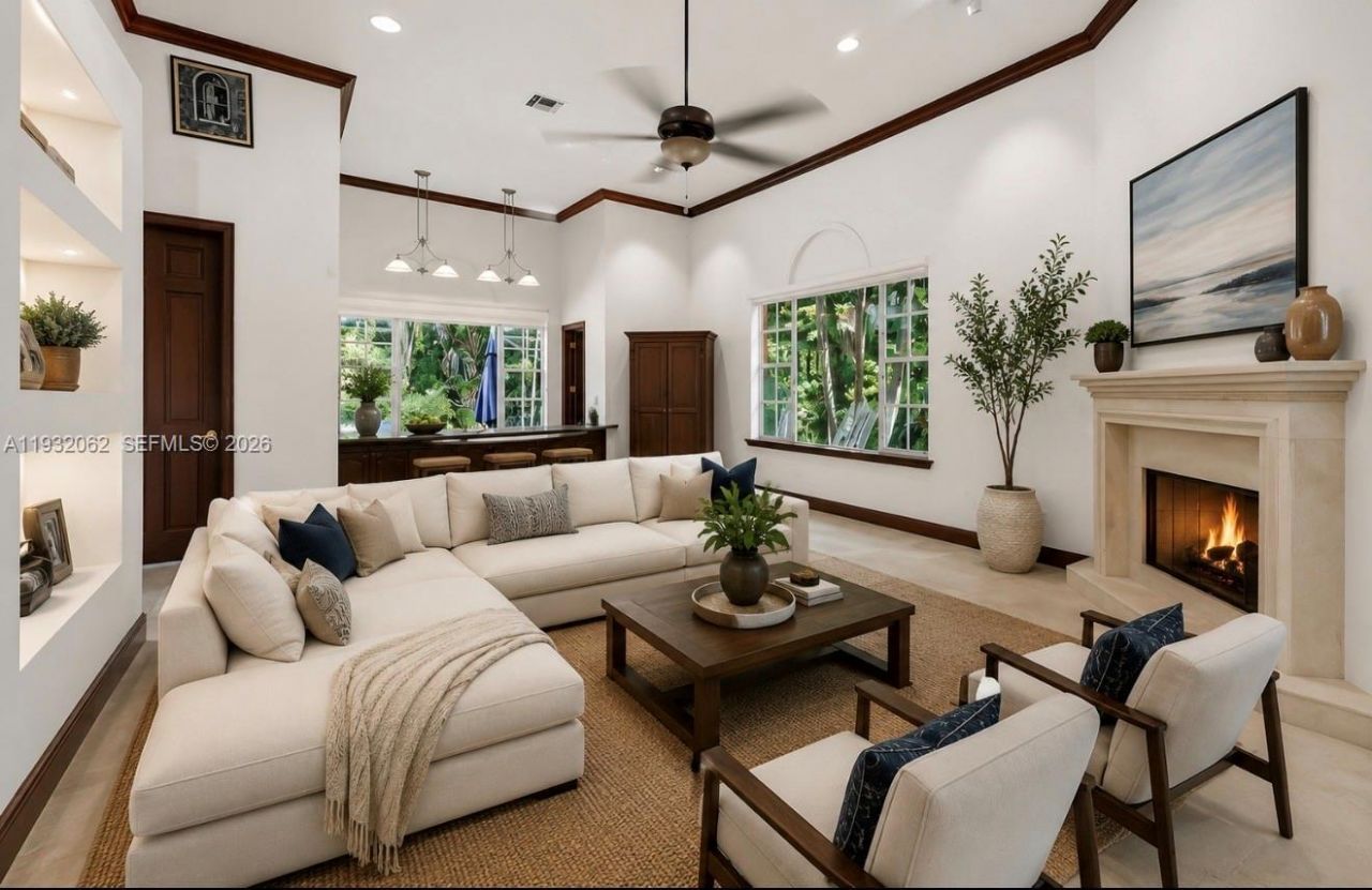 11825 S Mitchell Manor Cir, Pinecrest, FL 33156 Photo