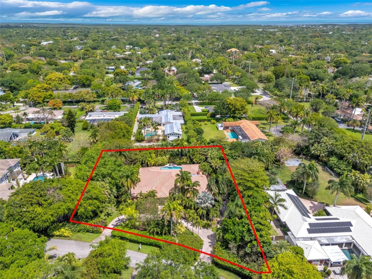 11825 S Mitchell Manor Cir, Pinecrest, FL 33156 Photo